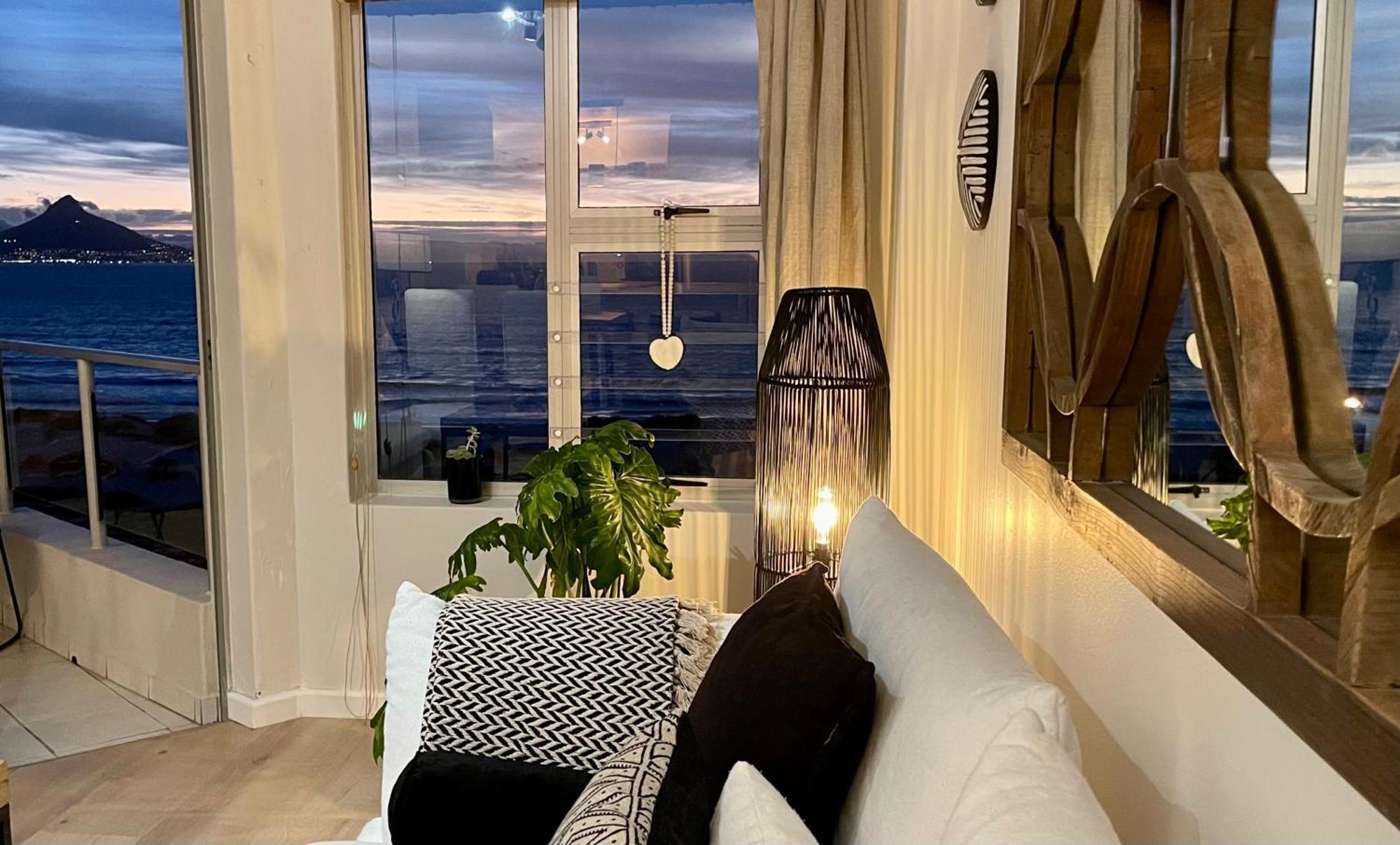 Ferienwohnung Abode Africa Bloubergstrand Exterior foto